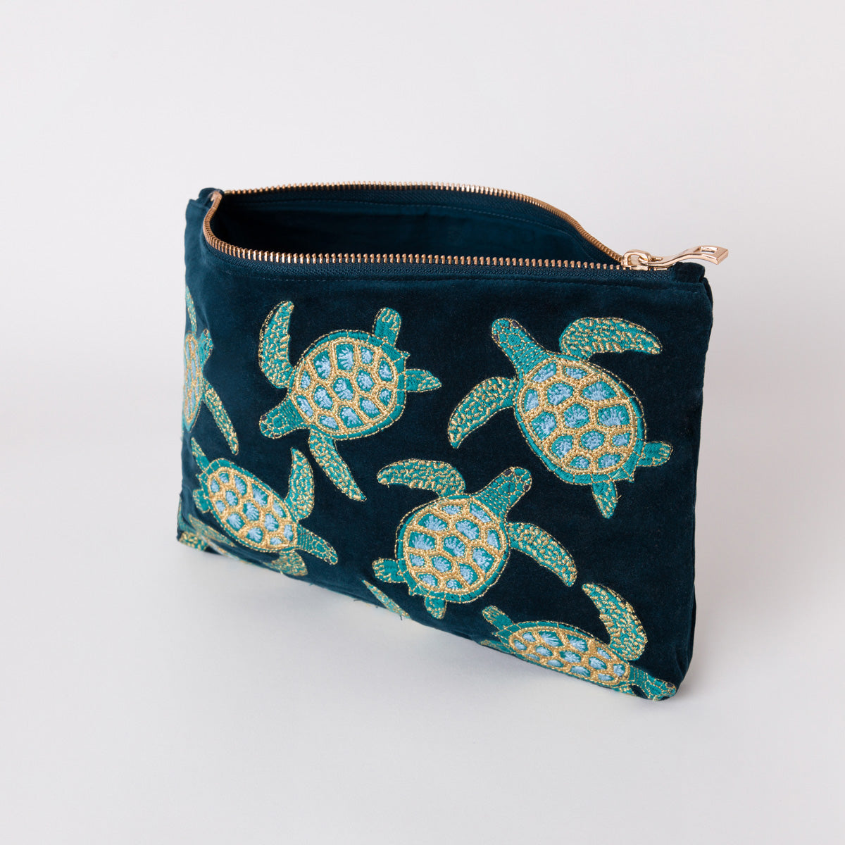 Elizabeth Scarlett Turtle Conservation Travel Pouch – Petal & Pad